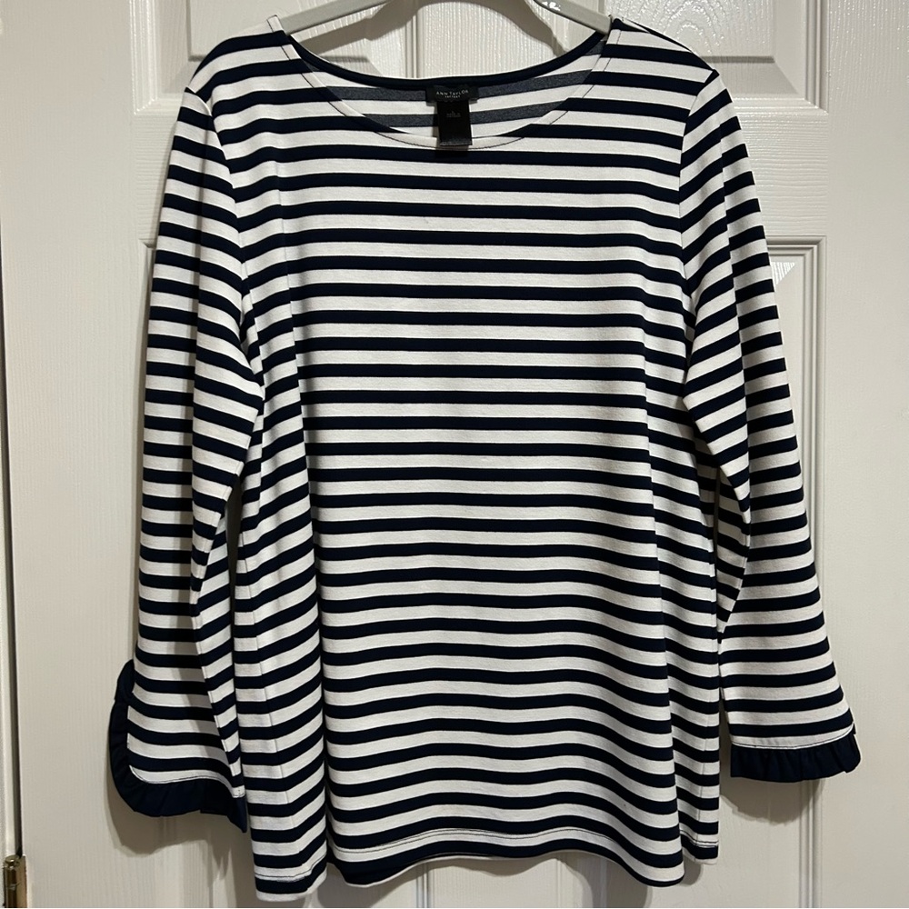Ann Taylor Navy/White Tunic Top